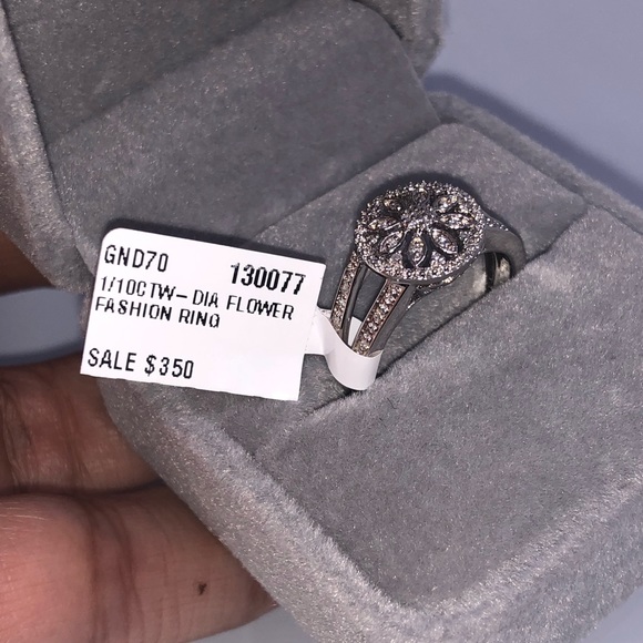 Real diamond custom made beautiful ring engagement anniversary valentines gift! - Picture 6 of 10